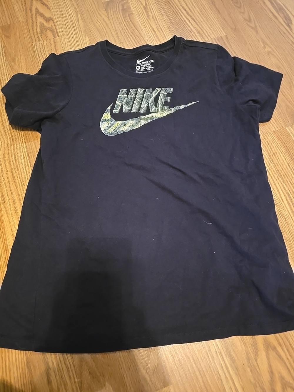 Nike Black Short Sleeve Tee with Pattern Logo